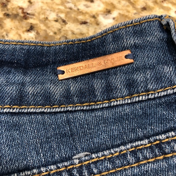 Kendall & Kylie Super High Rise Medium Wash Denim Shorts - Picture 6 of 7